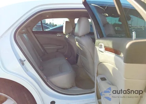 2011 Chrysler 300C z USA, uszkodzony, nr VIN 2C3CA6CT2BH522845